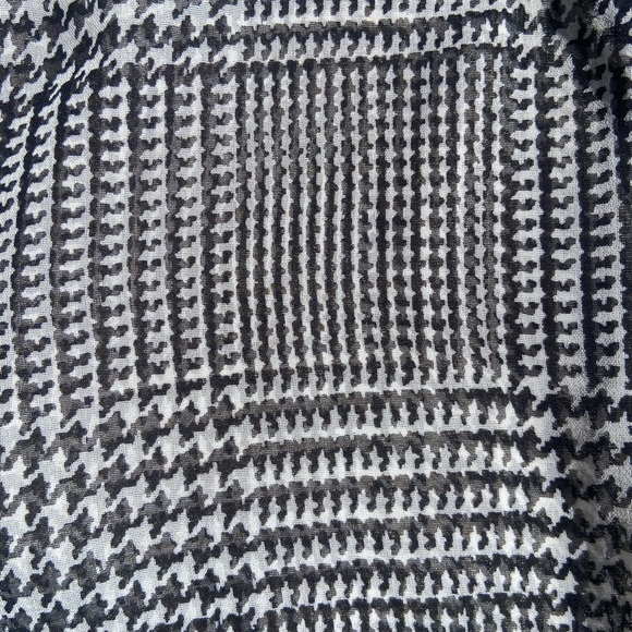 The Limited houndstooth sheer top - size M - Picture 6 of 7